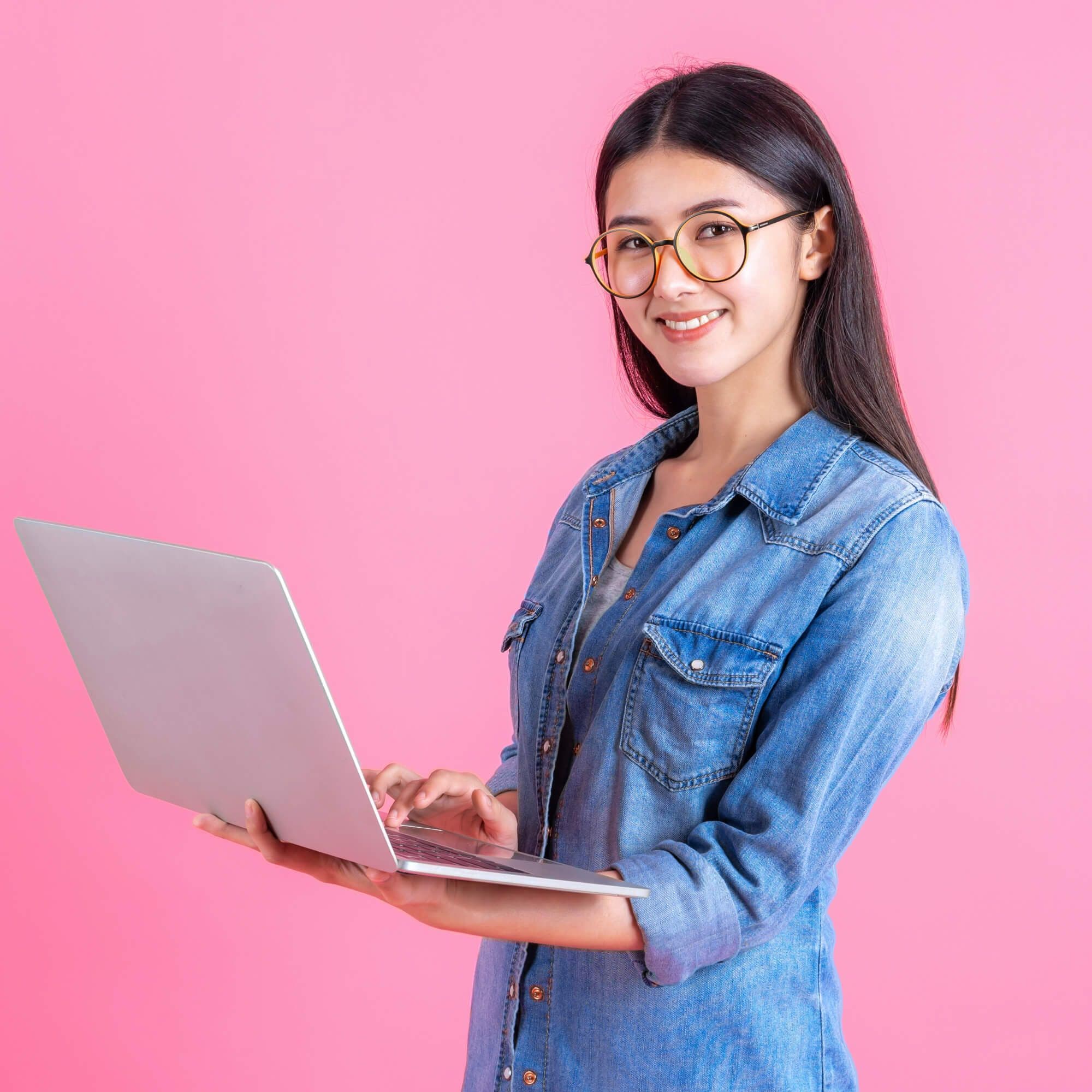 Clases virtuales de idiomas orientales con recursos en línea